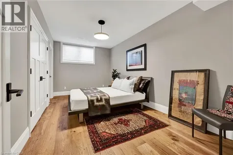 44 Pioneer Ridge Drive Kitchener ON N2P 0G6