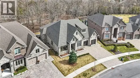 44 Pioneer Ridge Drive Kitchener ON N2P 0G6