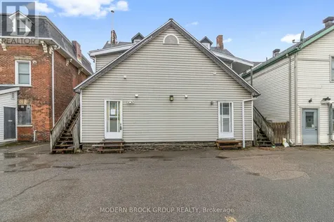 35 Perth Street Brockville ON K6V 5C3