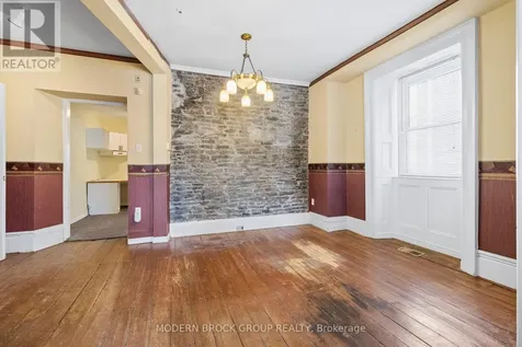 33 Perth Street Brockville ON K6V 5C3