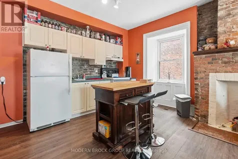 33 Perth Street Brockville ON K6V 5C3