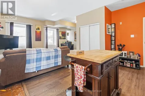 33 Perth Street Brockville ON K6V 5C3