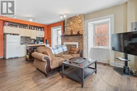 33 Perth Street Brockville ON K6V 5C3
