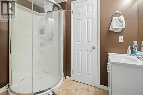 33 Perth Street Brockville ON K6V 5C3
