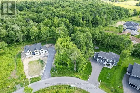 583 Shoreway Drive Ottawa ON K4P 0G3