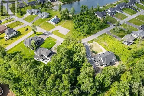 583 Shoreway Drive Ottawa ON K4P 0G3