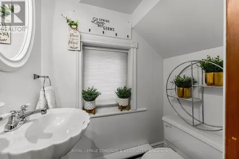 307 Maple Avenue Pembroke ON K8A 1L8