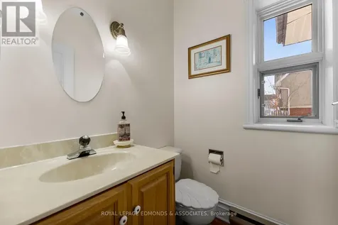 307 Maple Avenue Pembroke ON K8A 1L8
