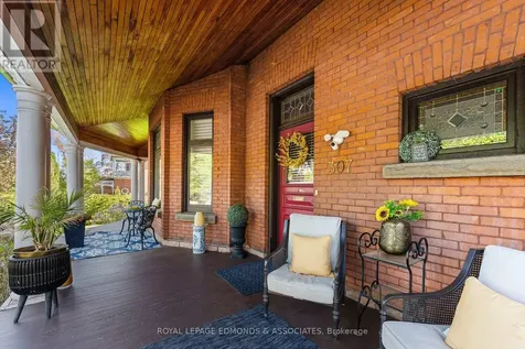 307 Maple Avenue Pembroke ON K8A 1L8
