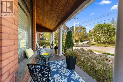 307 Maple Avenue Pembroke ON K8A 1L8