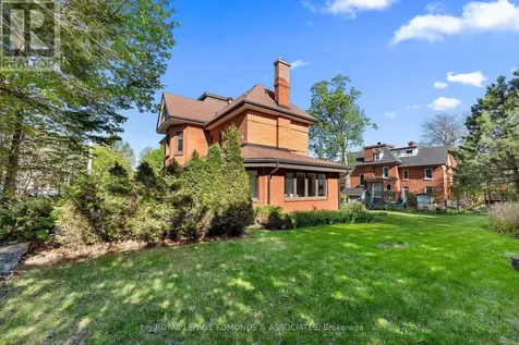 307 Maple Avenue Pembroke ON K8A 1L8