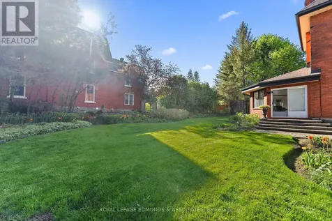 307 Maple Avenue Pembroke ON K8A 1L8