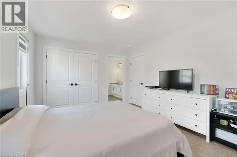 7266 Silver Creek Circle London ON N6P 0G9