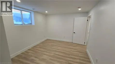 7266 Silver Creek Circle London ON N6P 0G9
