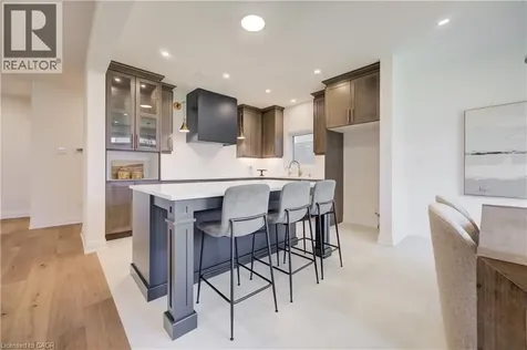 54 Jacob Detweiller Drive Kitchener ON N2P 0K7