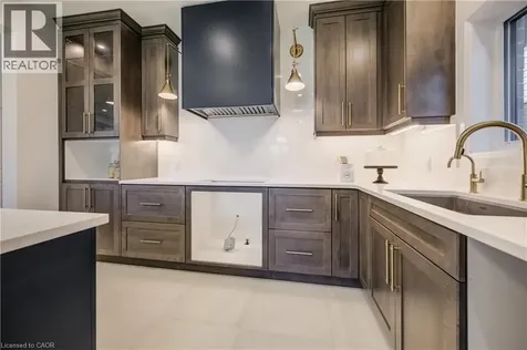 54 Jacob Detweiller Drive Kitchener ON N2P 0K7