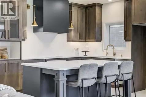 54 Jacob Detweiller Drive Kitchener ON N2P 0K7