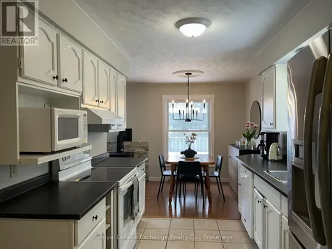 792 Mackendrick Drive Kincardine ON N2Z 3A5