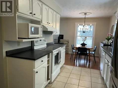 792 Mackendrick Drive Kincardine ON N2Z 3A5