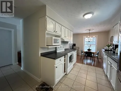 792 Mackendrick Drive Kincardine ON N2Z 3A5