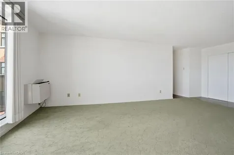 9 Bonheur Court Brantford ON N3P 1Z5