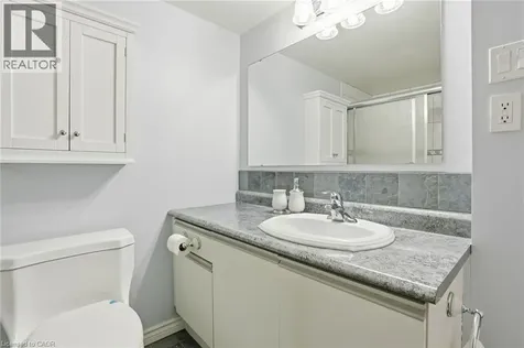9 Bonheur Court Brantford ON N3P 1Z5