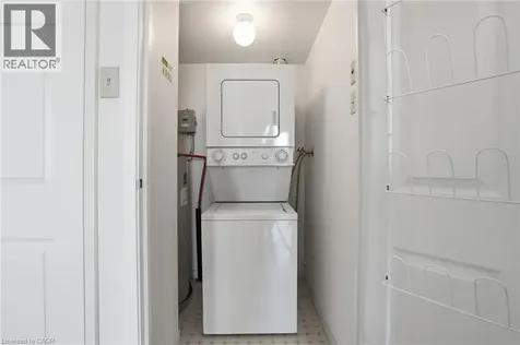 9 Bonheur Court Brantford ON N3P 1Z5