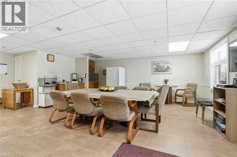 9 Bonheur Court Brantford ON N3P 1Z5