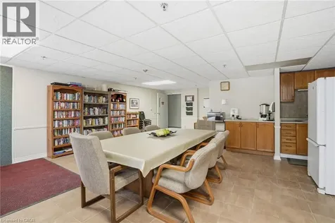 9 Bonheur Court Brantford ON N3P 1Z5