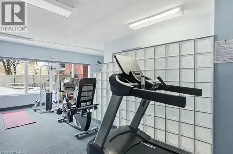 9 Bonheur Court Brantford ON N3P 1Z5