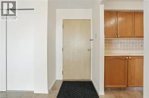 9 Bonheur Court Brantford ON N3P 1Z5