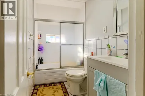 126 Tisdale Street North Hamilton ON L8L 5M6