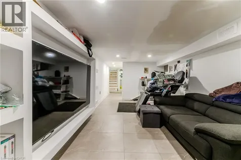 126 Tisdale Street North Hamilton ON L8L 5M6