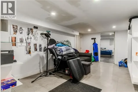 126 Tisdale Street North Hamilton ON L8L 5M6
