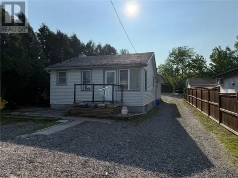 17 Clairmont Street Sudbury ON P3B 3S4