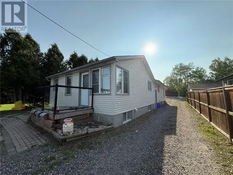 17 Clairmont Street Sudbury ON P3B 3S4