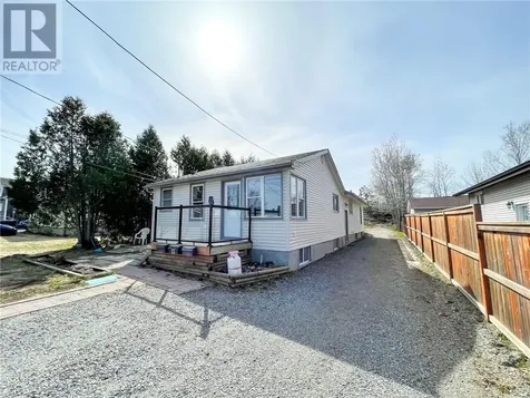 17 Clairmont Street Sudbury ON P3B 3S4
