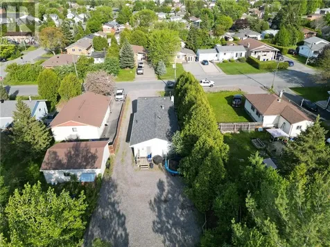 17 Clairmont Street Sudbury ON P3B 3S4