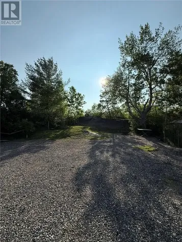17 Clairmont Street Sudbury ON P3B 3S4