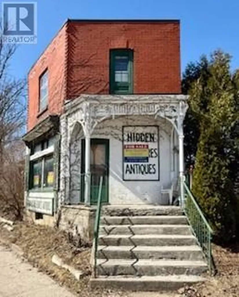 432 Erie Street Stratford ON N5A 2N5