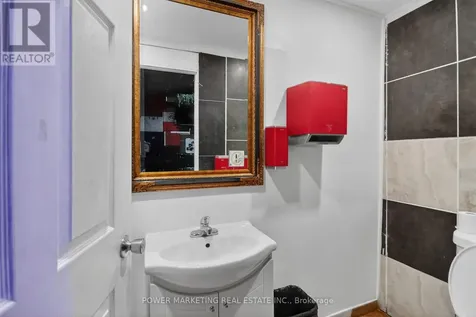 858 Merivale Road Ottawa ON K1Z 5Z4