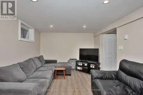 74 Cobourg Street Stratford ON N5A 3E6
