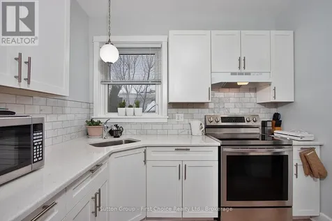 74 Cobourg Street Stratford ON N5A 3E6