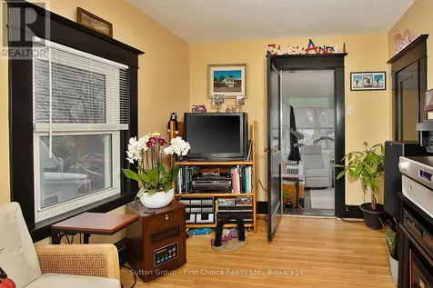 74 Cobourg Street Stratford ON N5A 3E6