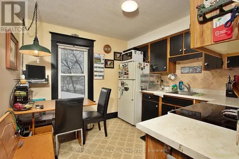 74 Cobourg Street Stratford ON N5A 3E6