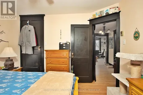 74 Cobourg Street Stratford ON N5A 3E6