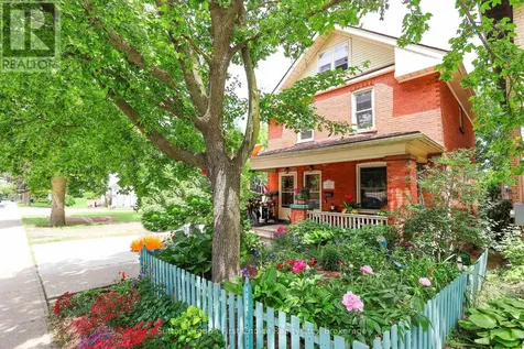 74 Cobourg Street Stratford ON N5A 3E6