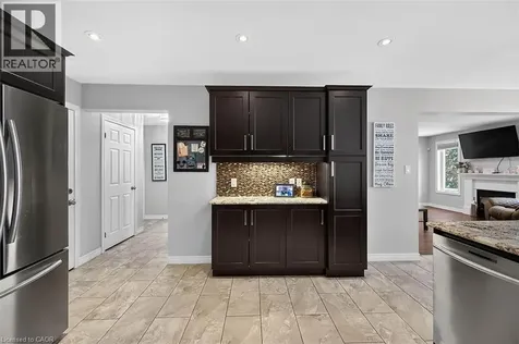 71 Jessica Street Hamilton ON L8W 4A3