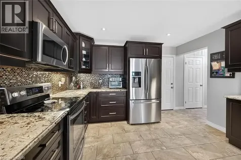 71 Jessica Street Hamilton ON L8W 4A3