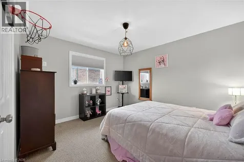 71 Jessica Street Hamilton ON L8W 4A3
